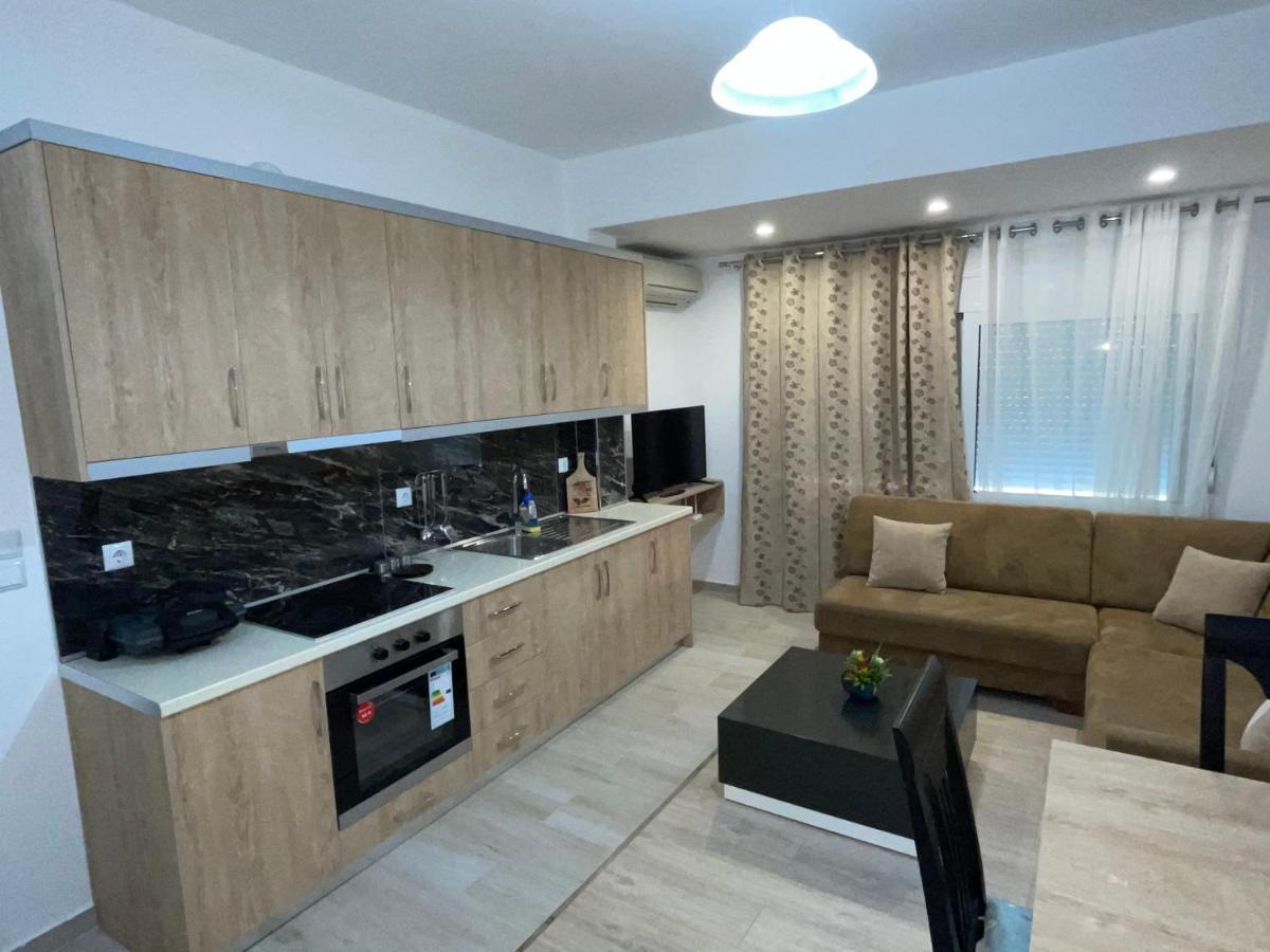 Garden Villa Apartments Sarande Bagian luar foto