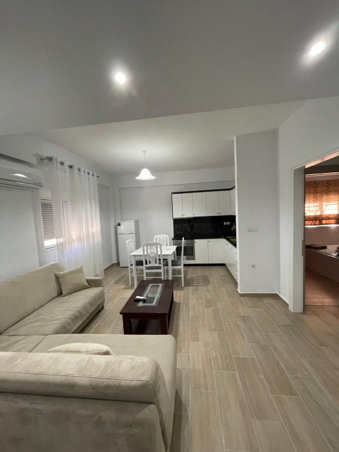Garden Villa Apartments Sarande Bagian luar foto