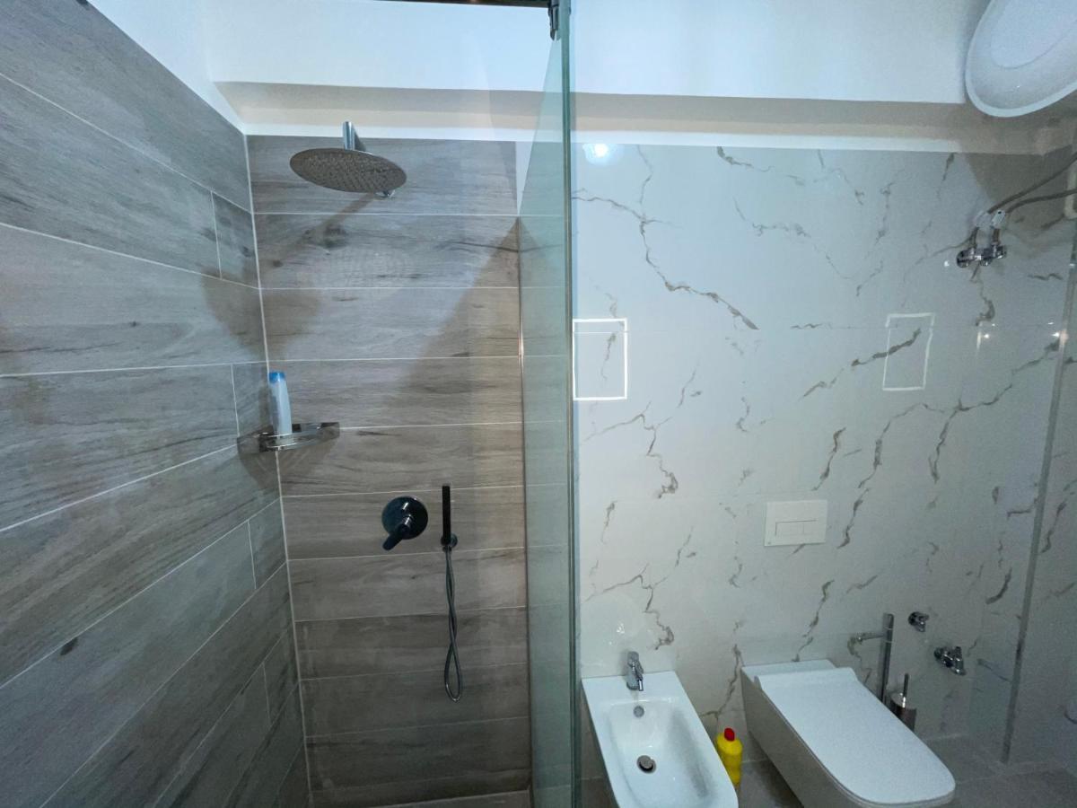 Garden Villa Apartments Sarande Bagian luar foto