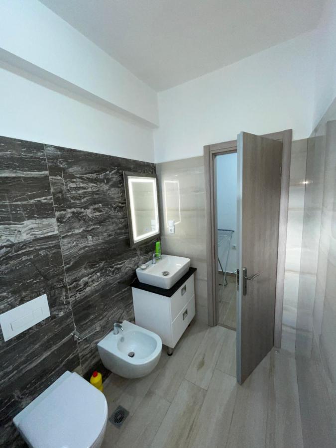Garden Villa Apartments Sarande Bagian luar foto