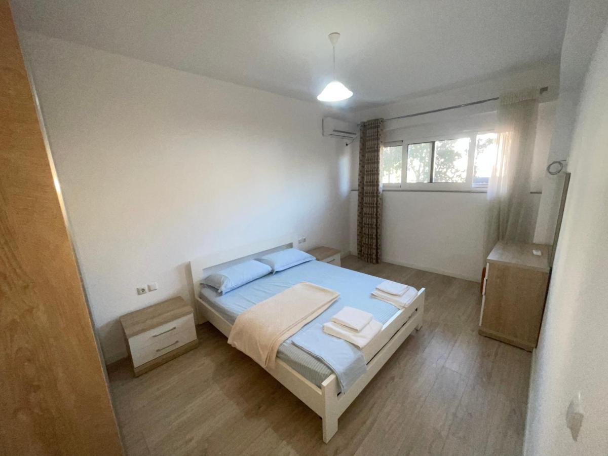 Garden Villa Apartments Sarande Bagian luar foto