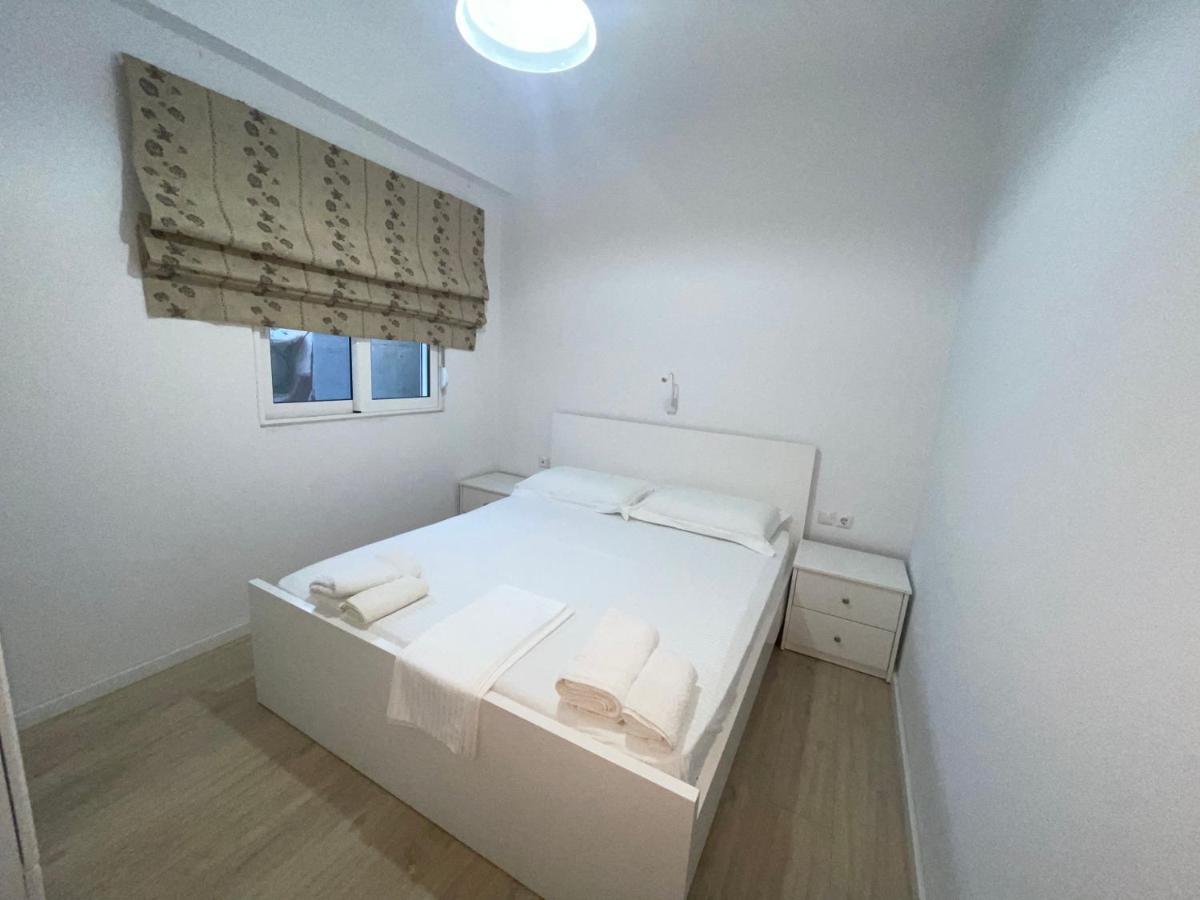 Garden Villa Apartments Sarande Bagian luar foto
