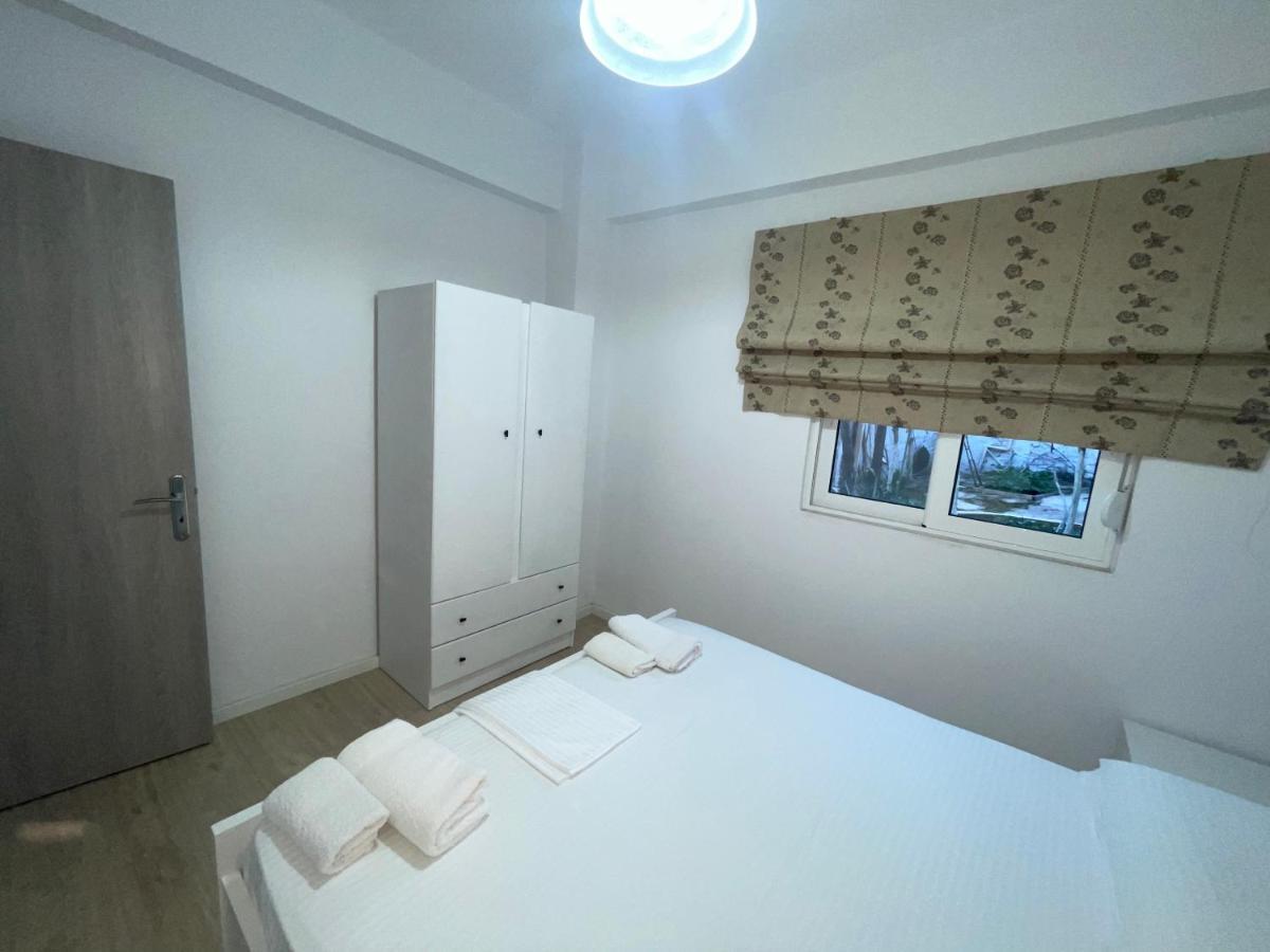 Garden Villa Apartments Sarande Bagian luar foto
