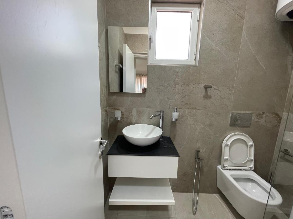 Garden Villa Apartments Sarande Bagian luar foto