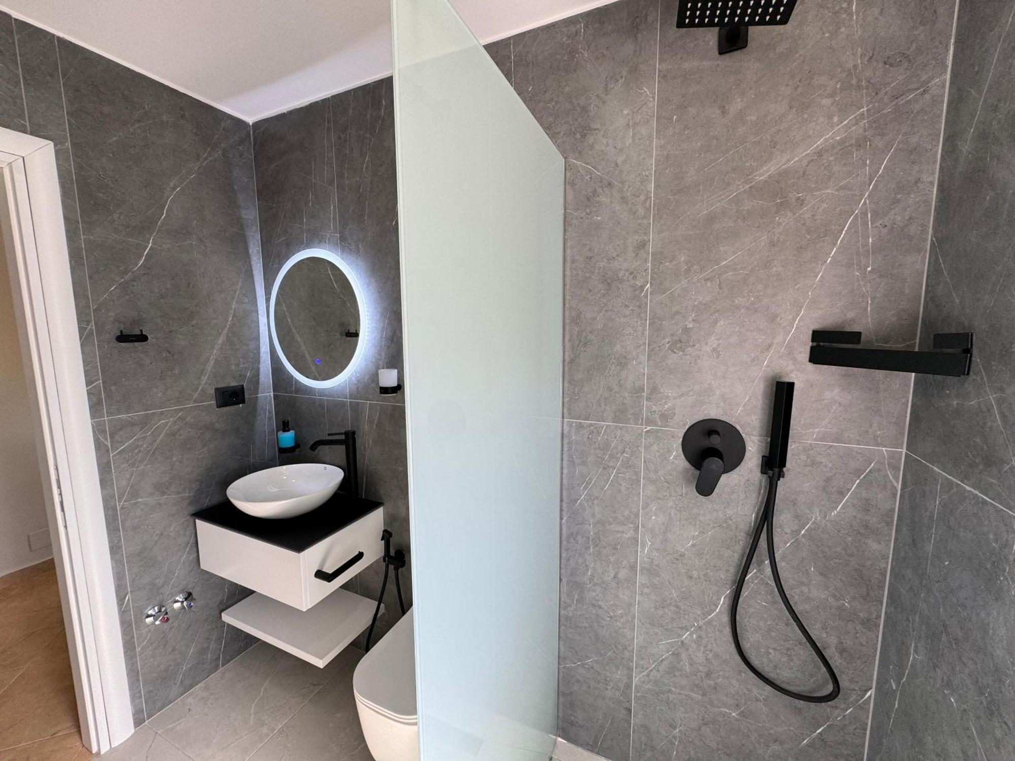 Garden Villa Apartments Sarande Bagian luar foto
